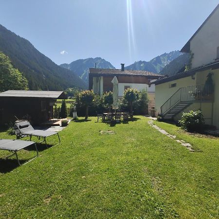 Alpenchalet Dona Partenen Exteriér fotografie