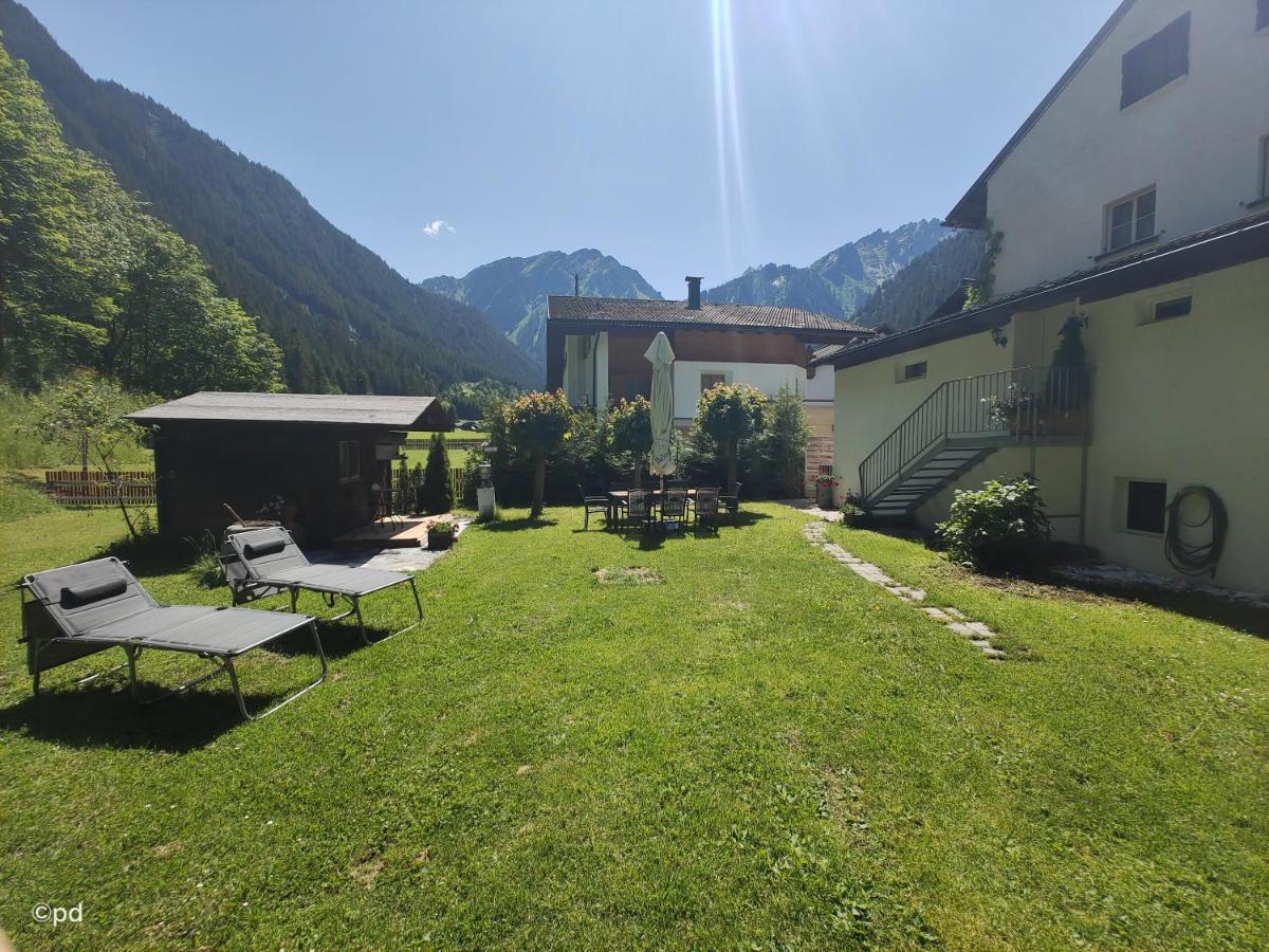 Alpenchalet Dona Partenen Exteriér fotografie
